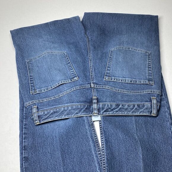 Liz Claiborne Women's Blue Classic Flat Front Bootcut Fit Denim Jeans Size 6 - Picture 6 of 11